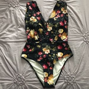 One Piece Cupshe Swimsuit Black Flowers